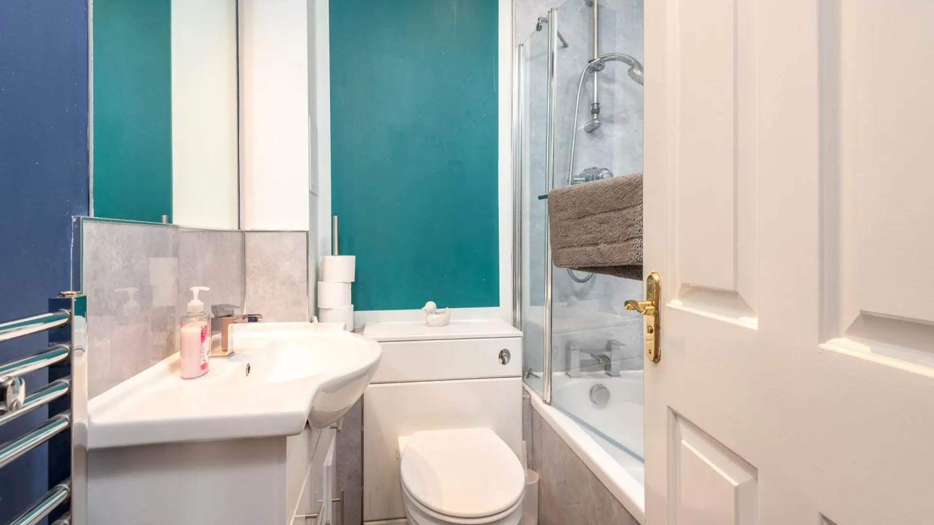דירות אדינבורו 2Bed-Ground Floor-Free Parking 0*,  בריטניה
